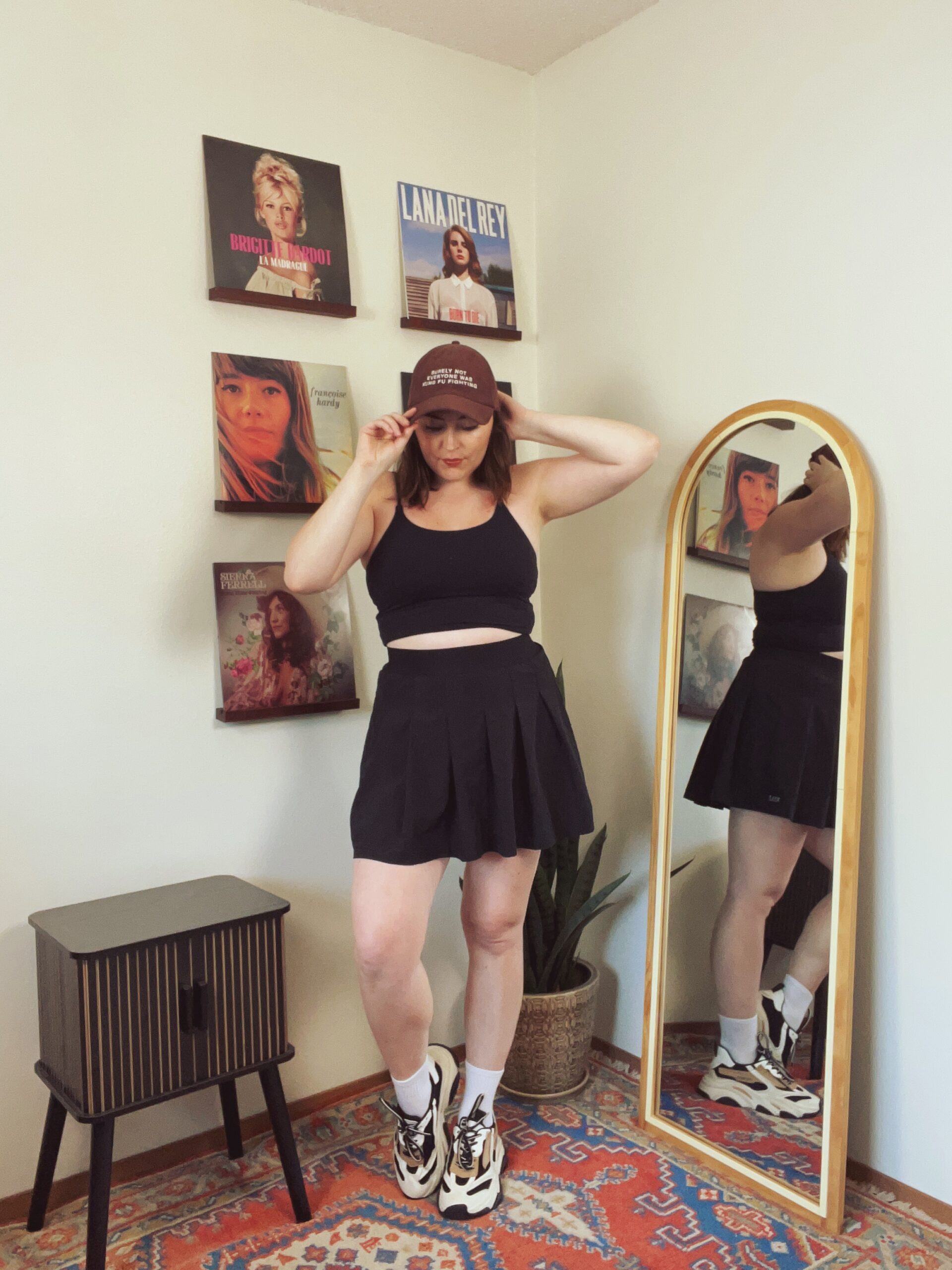 Athleisure with an Edge: Grunge Edition